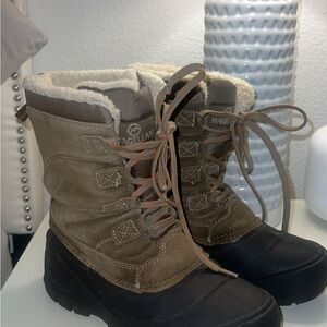 Magellan Outdoors Women's Tan and Black Winter Boots